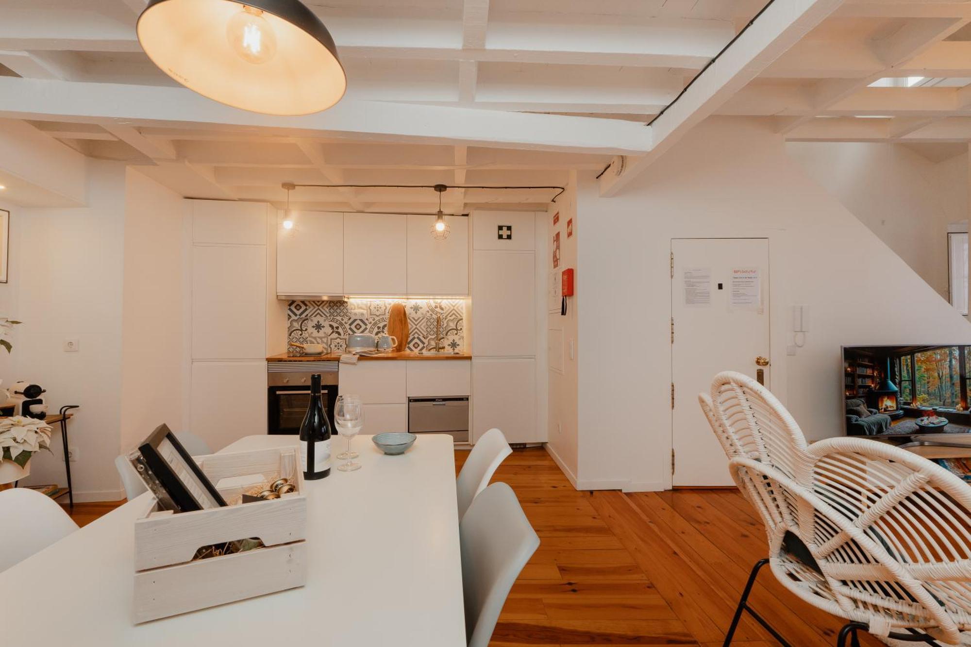 Stylish Getaway In A Mezzanine Flat By The Castle Lisboa Exterior foto