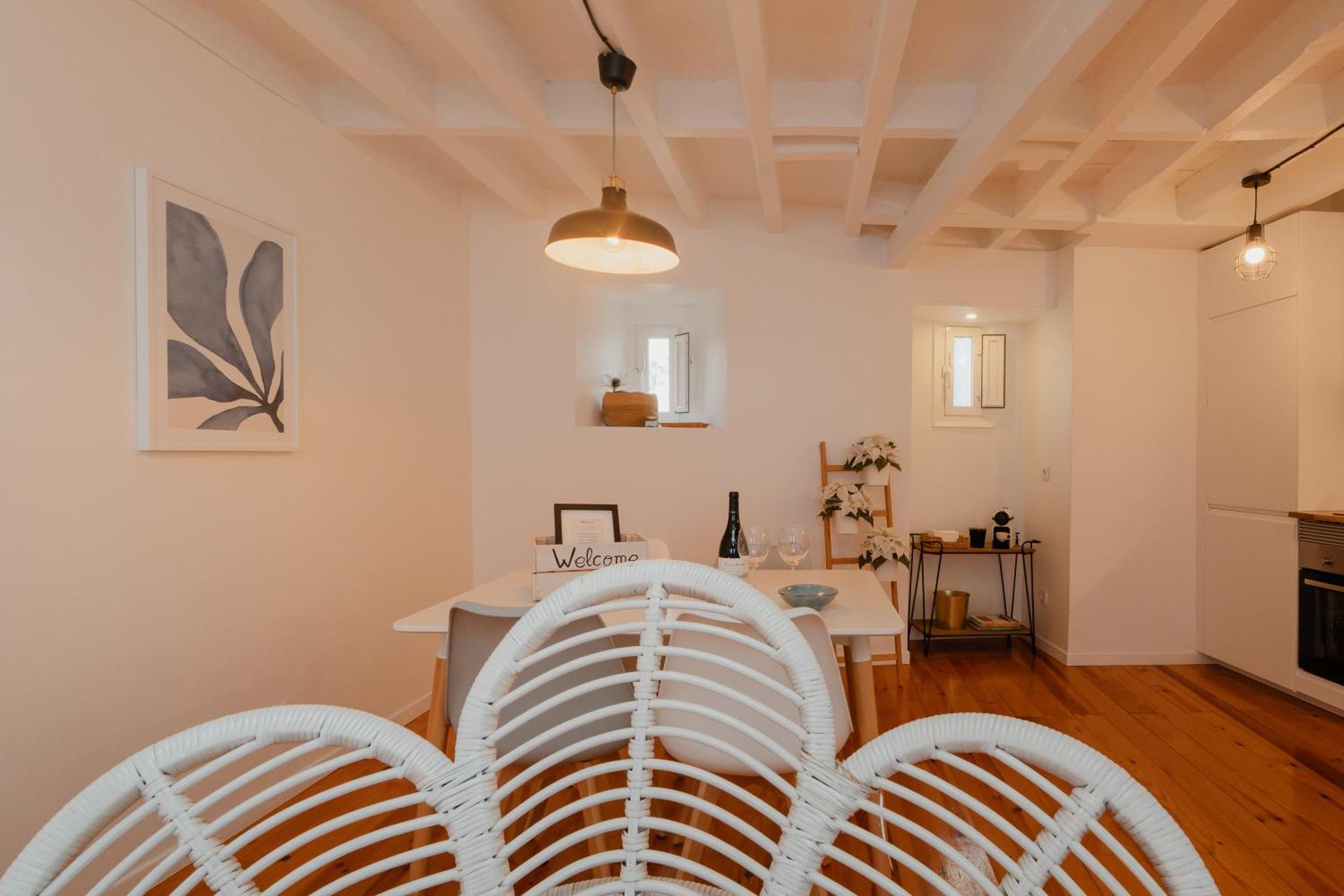 Stylish Getaway In A Mezzanine Flat By The Castle Lisboa Exterior foto