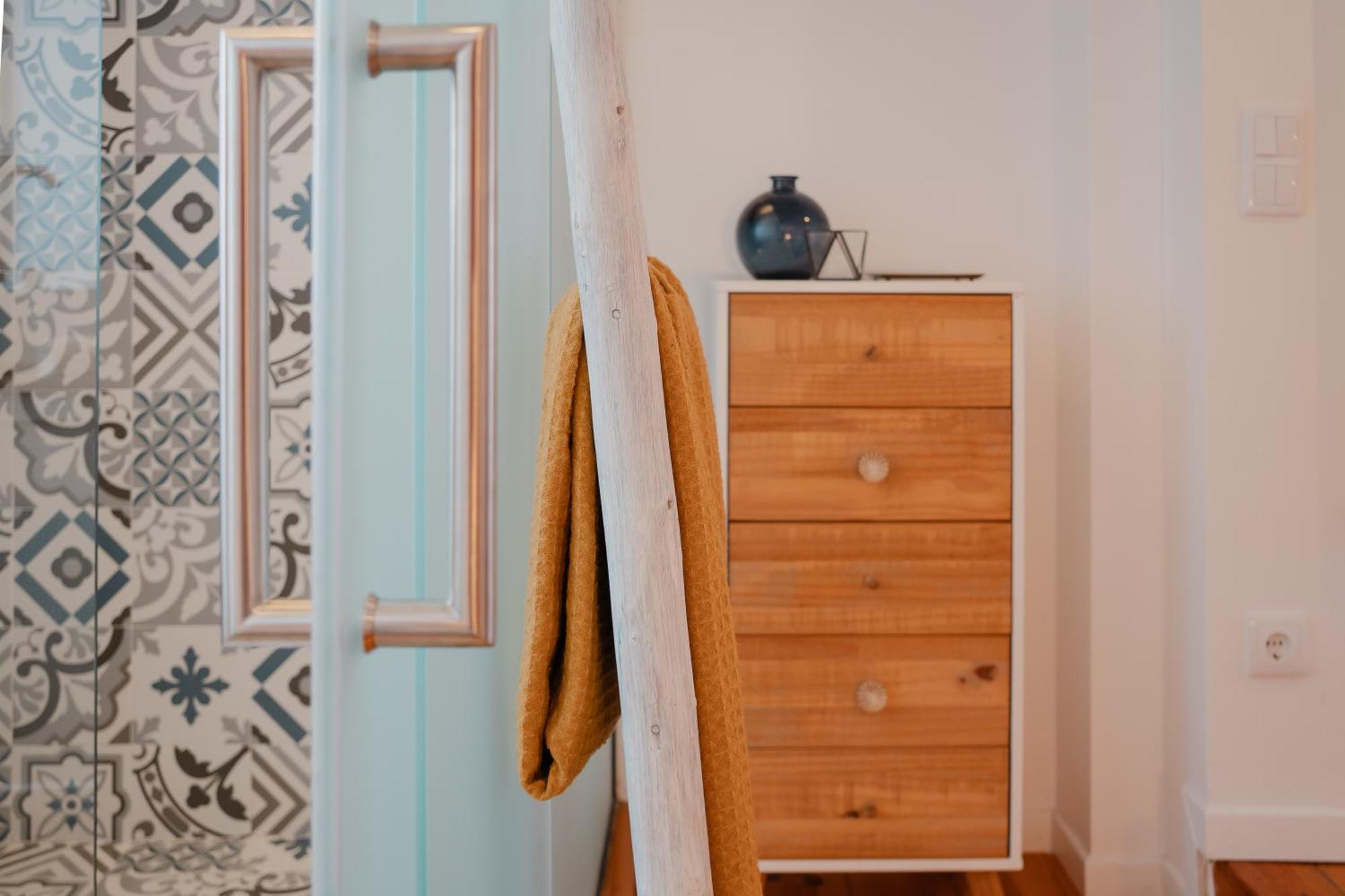 Stylish Getaway In A Mezzanine Flat By The Castle Lisboa Exterior foto