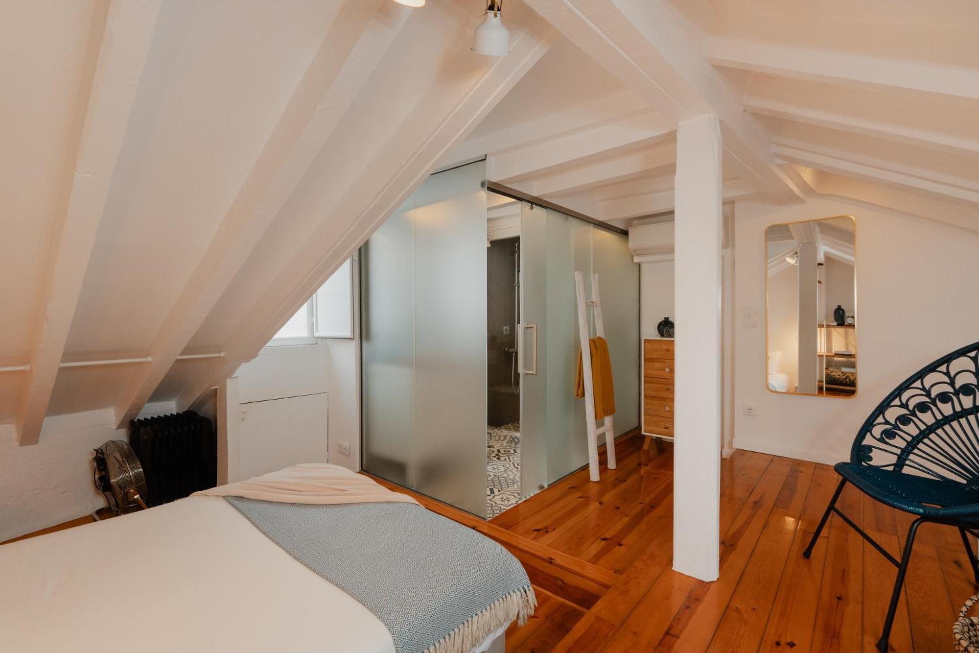 Stylish Getaway In A Mezzanine Flat By The Castle Lisboa Exterior foto