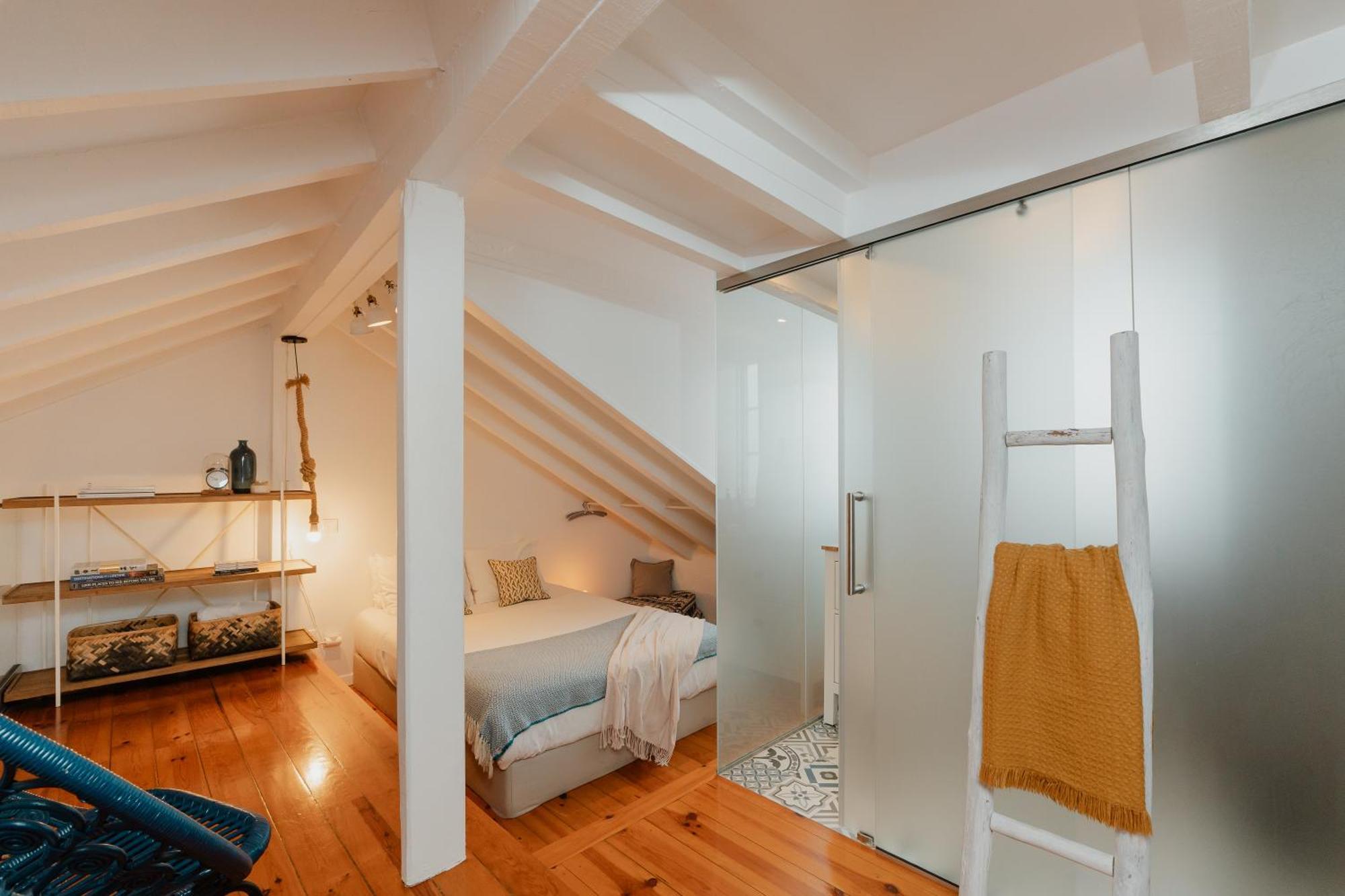 Stylish Getaway In A Mezzanine Flat By The Castle Lisboa Exterior foto