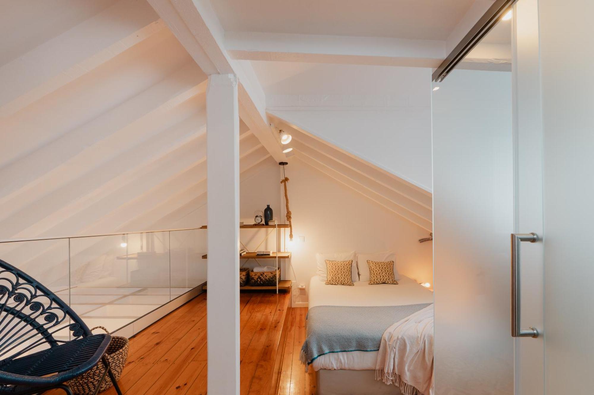 Stylish Getaway In A Mezzanine Flat By The Castle Lisboa Exterior foto