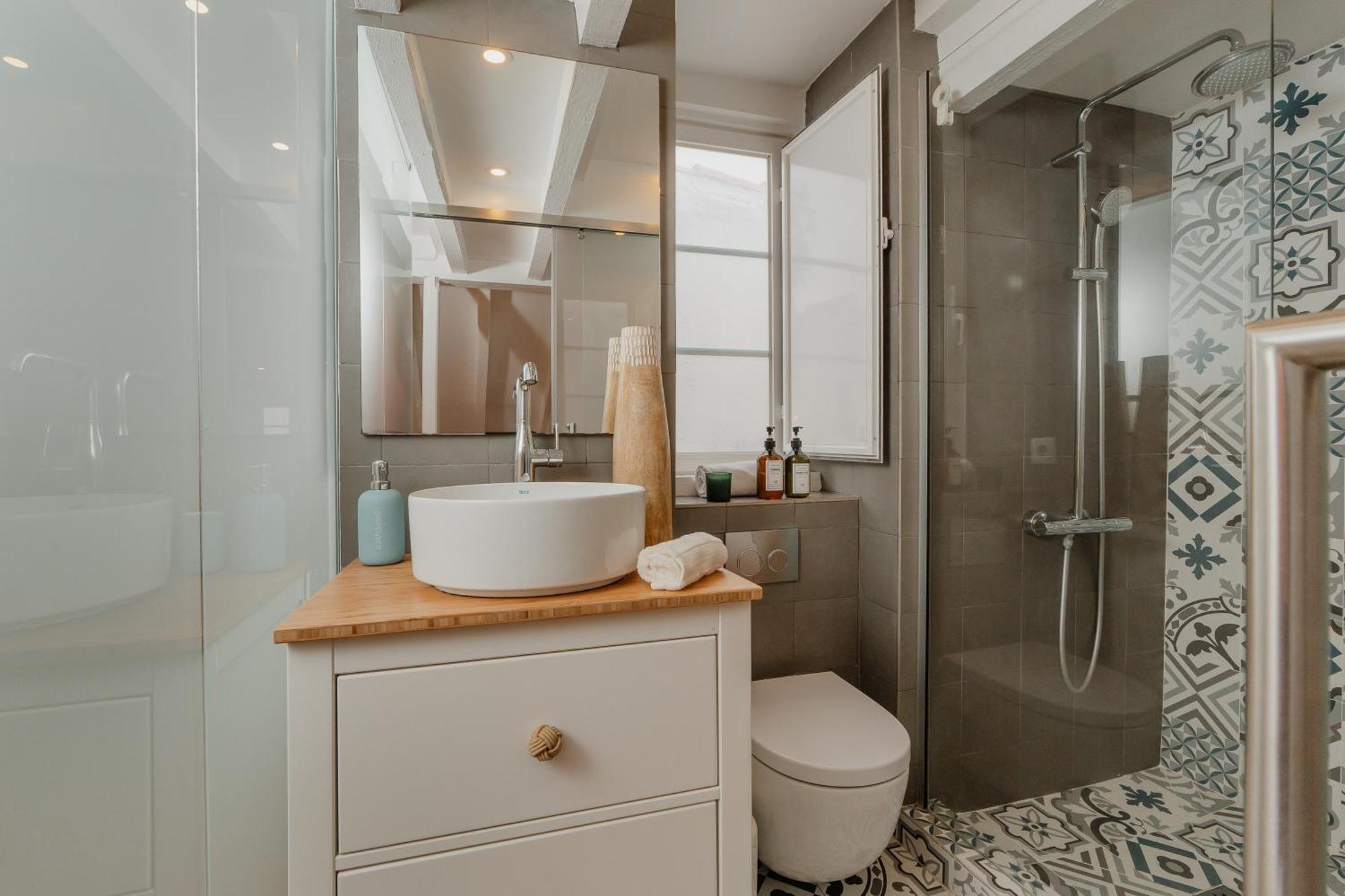 Stylish Getaway In A Mezzanine Flat By The Castle Lisboa Exterior foto